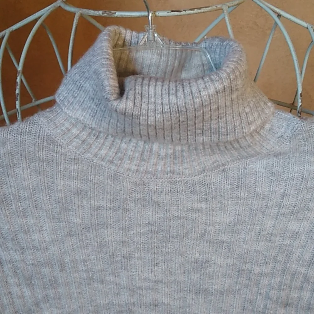 Divided Turtleneck Sweater - Picture 3 of 11